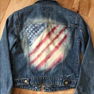 🇺🇸 Custom USA flag painted Denim Jacket